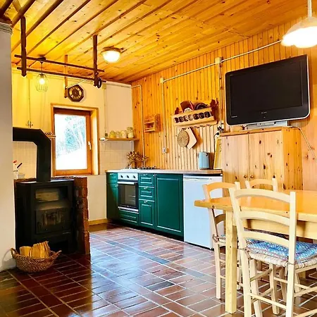 Family Peace Chalet Brinovska & Scenic Mt Views Chalet Ortnek