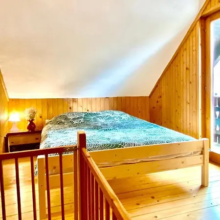 Family Peace Chalet Brinovska & Scenic Mt Views